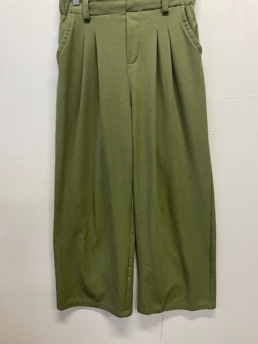 Halara Wide Leg Trousers Womens Small Logan Green Pleated Pull On Comfort Wear